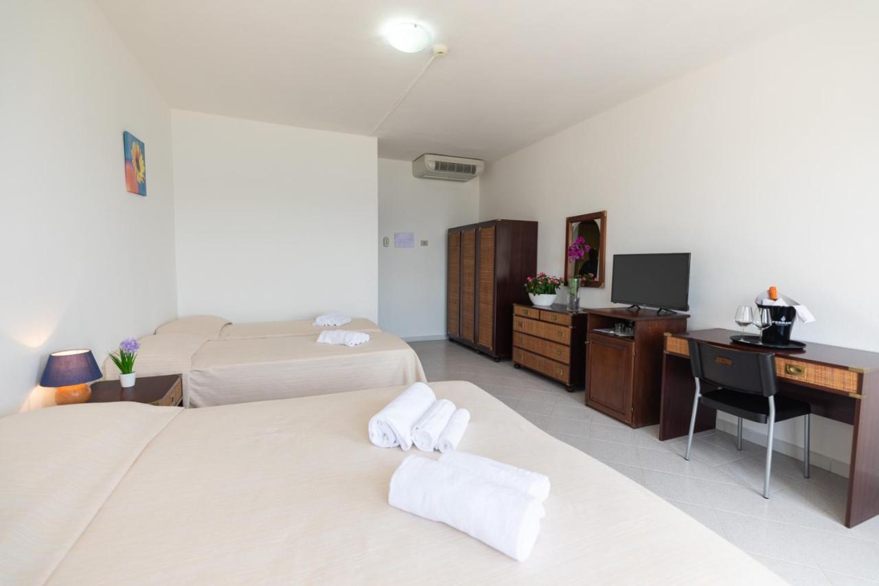 Hotel De Plam Olbia Ngoại thất bức ảnh